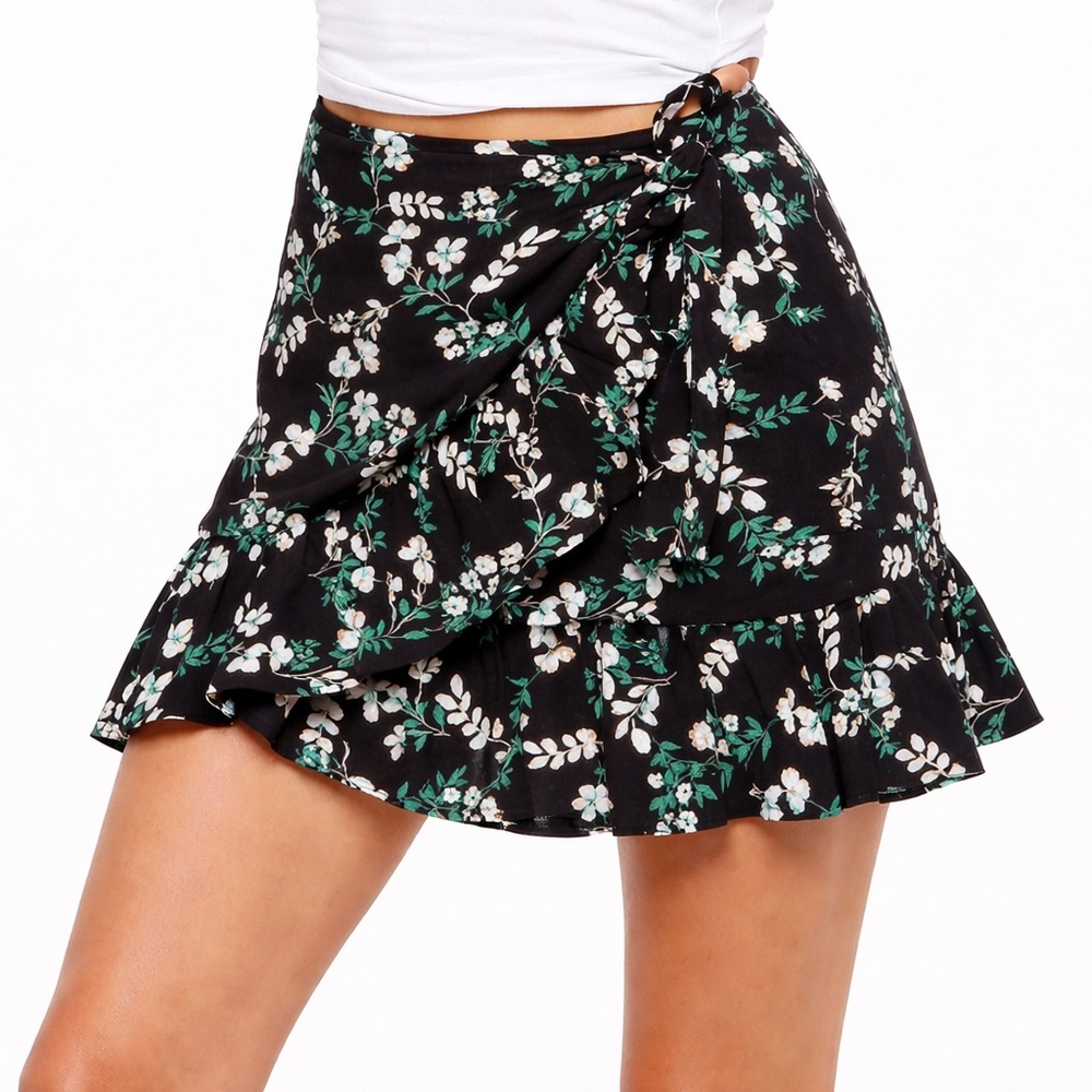 COTTON ON Floral Faux Wrap Mini Skirt - Black and Green size Medium